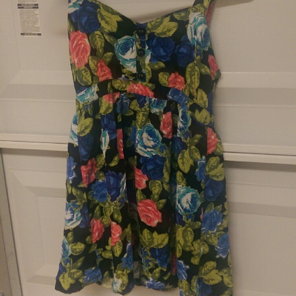 Short Forever 21 Floral Dress