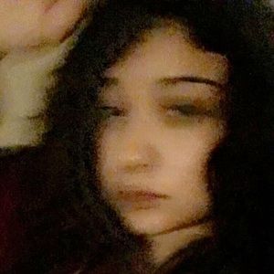 Meet your Posher, Amaris