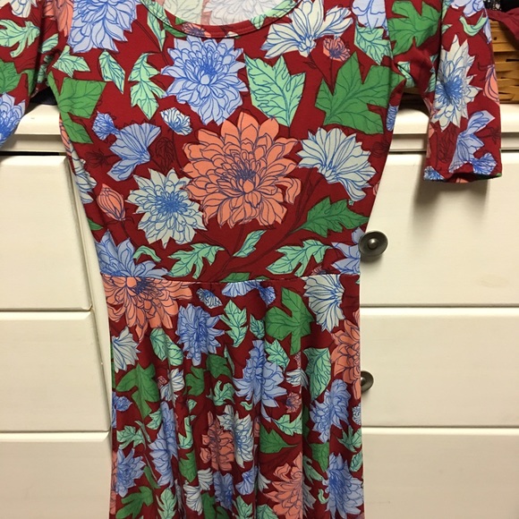 LuLaRoe Nicole Small