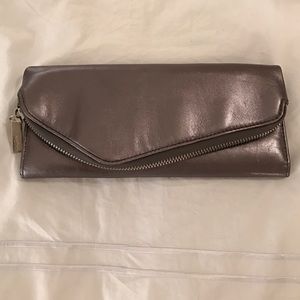 HOBO clutch