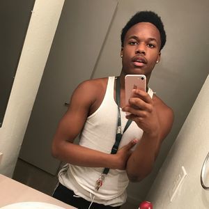 Meet your Posher, Levi