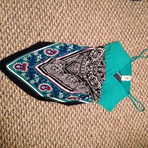 Cute bandanna too with cut out back