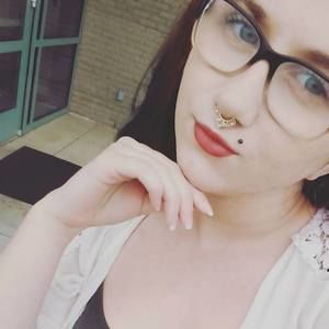 Meet your Posher, Gloria