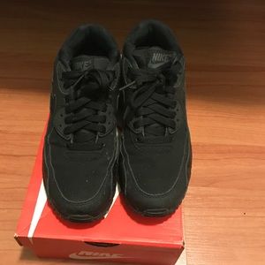 Nike Air Max. All matte black