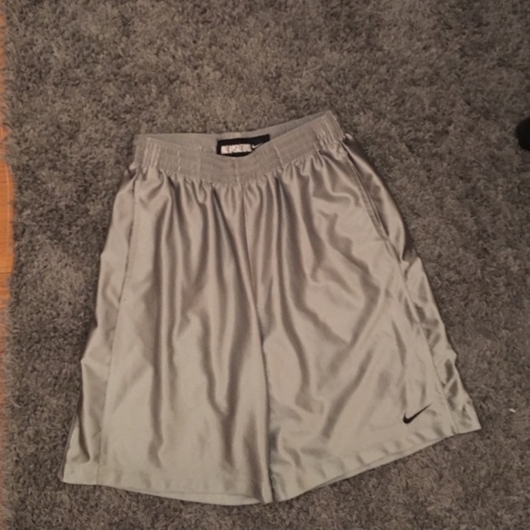 Men's Nike Basketball Shorts Silver Large