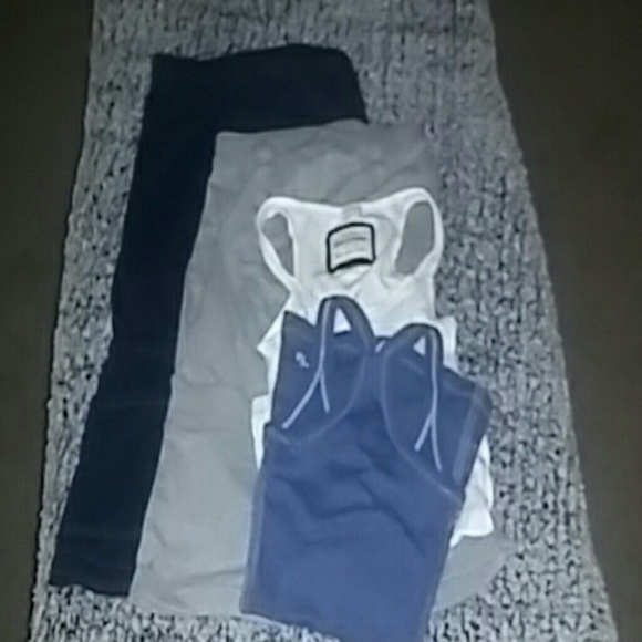 Abercrombie  (lot / 4 items) - Picture 1 of 2