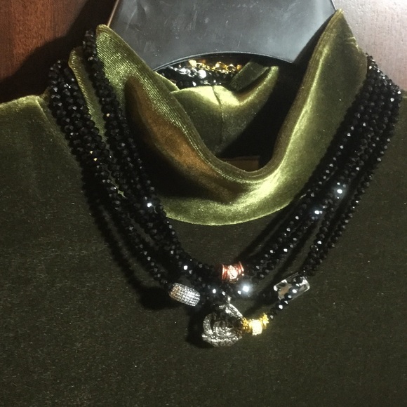 Individual Crystal chokers