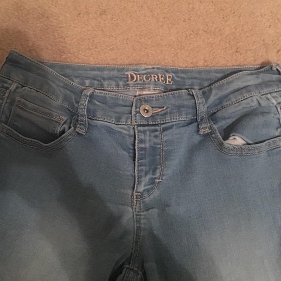 Skinny Jeans ONE WEEK UNTIL DONATION