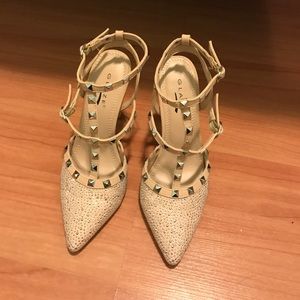 Rockstud Valentino INSPIRED