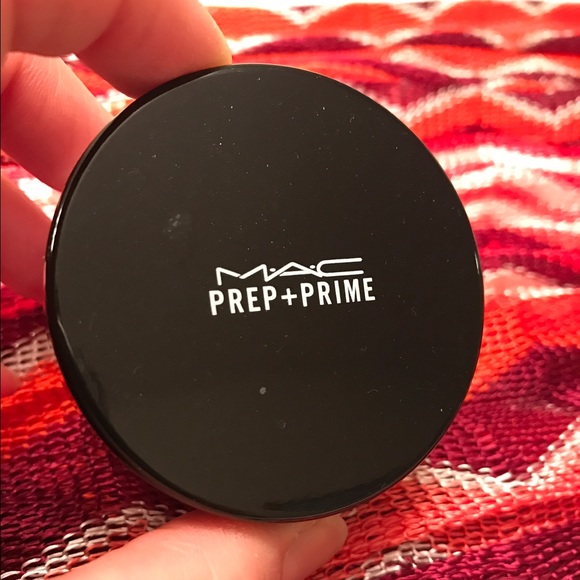 Mac prep and prime transparent powder