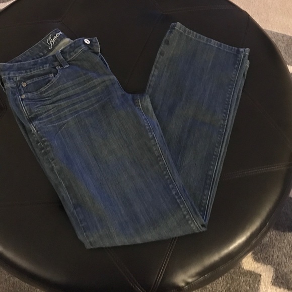 American Eagle blue jeans