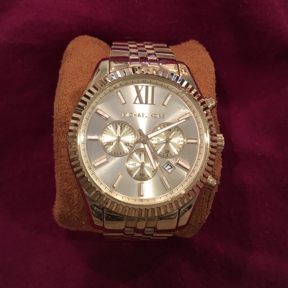 Michael Kors Unisex Gold Watch mk8281 like new!