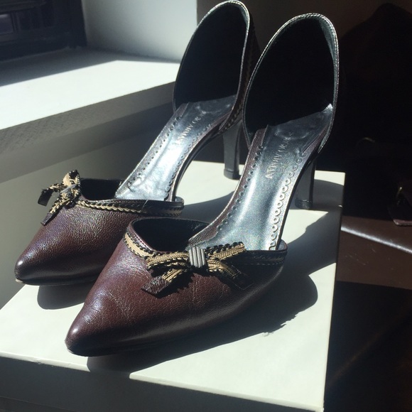 Armani brown leather kitten heel vintage pump shoe