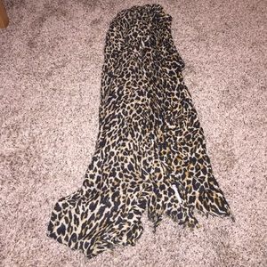 J.CREW CHEETAH PRINT SCARF