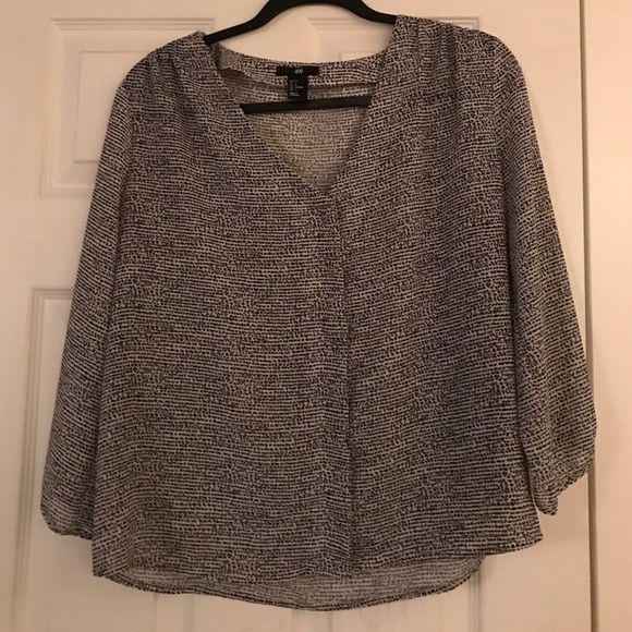 Cute H&M blouse!