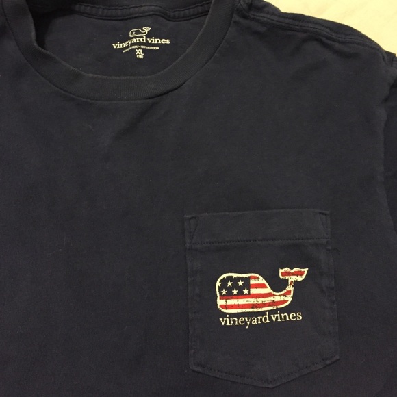 VV navy t-shirt