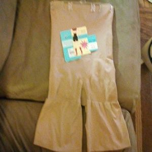 New w/ tags Spanx High waist body shaper 1x