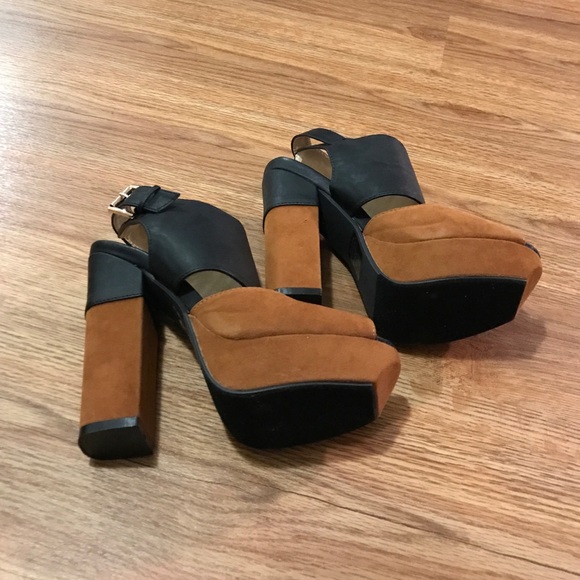 Brand new colorblock heels. Just Fab. - Picture 2 of 4