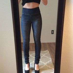 Skinny pants