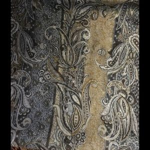 Beautiful scarf in neutral tones.