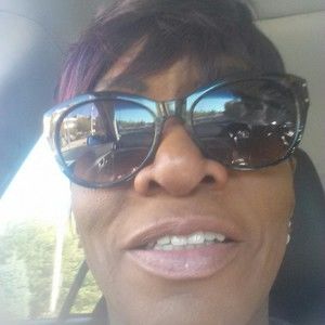 Meet your Posher, Cynthia