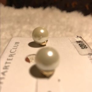 NWT Pearl Earrings
