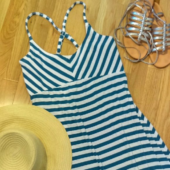 Criss-cross Back Maxi Dress