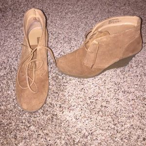 SUEDE WEDGE BOOTIES SIZE 8