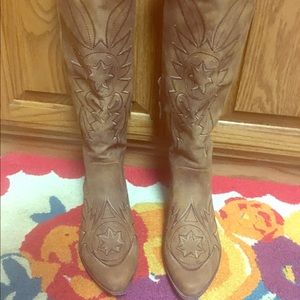 Country boots, brand new
