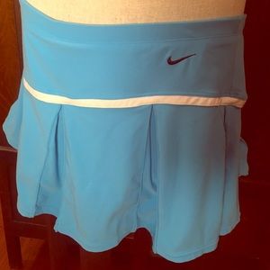 NIKE ⛳️Golf or tennis skirt.