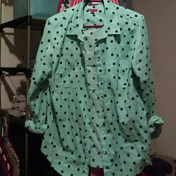 Long-sleeved button up