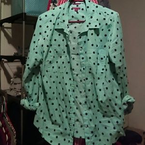 Long-sleeved button up