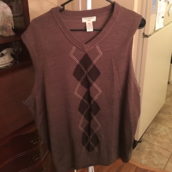 Men's v-neck sweater vest. Never worn