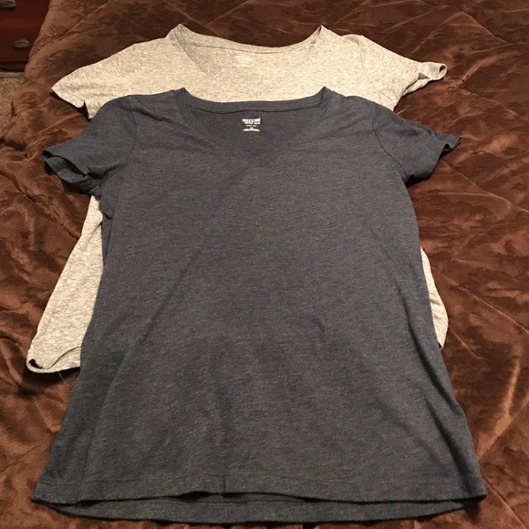 Mossimo V-neck