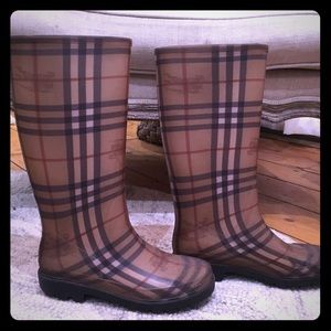 Authentic Burberry Rainboots
