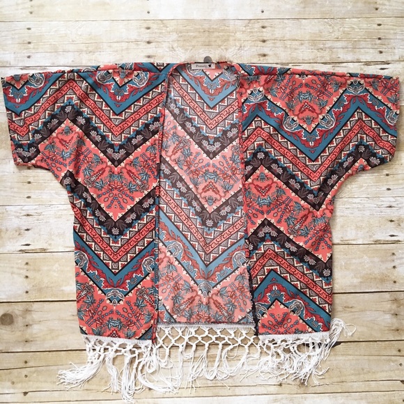 Pomelo  Tops - Pomelo boho layering short sleeve tassel top,small