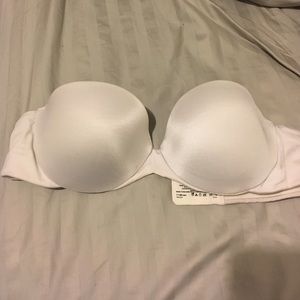 White strapless bra
