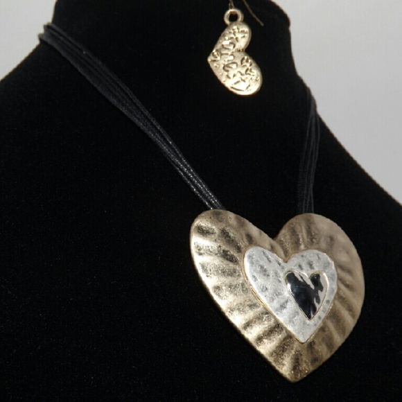 Heart Necklace Set - Picture 2 of 4
