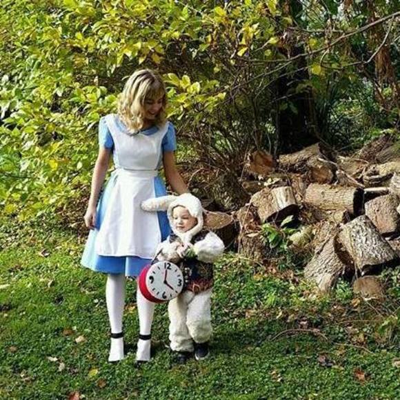 Meet your Posher, Emily - Picture 1 of 1