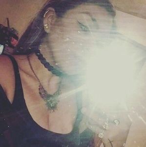 Meet your Posher, Cecelia