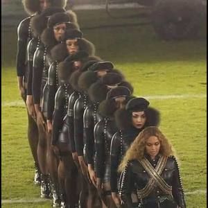 Meet your Posher, Latoya