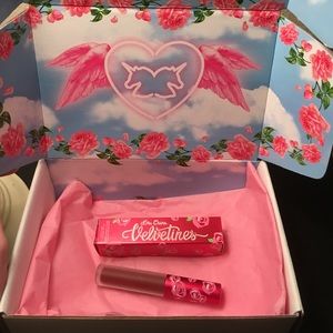 Lime Crime velvetine in Wicked