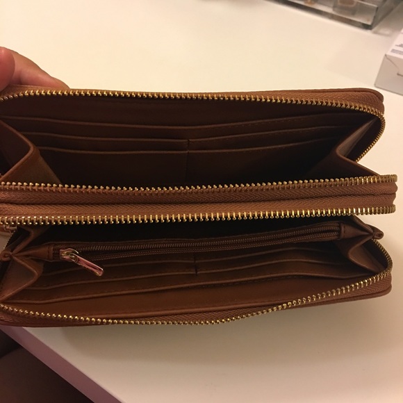 Wallet - Picture 2 of 3