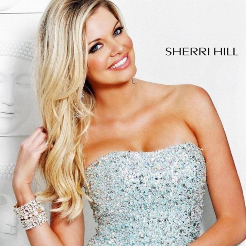 🎉sale🎉Sherri Hill size 4 prom dress make offer