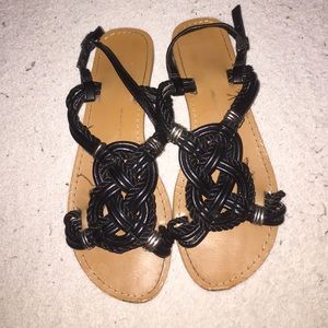 Black open toes sandals