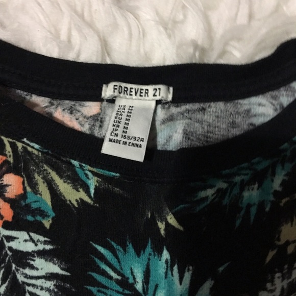 *GIFTED* Crop-ish Floral Tee - Picture 2 of 3