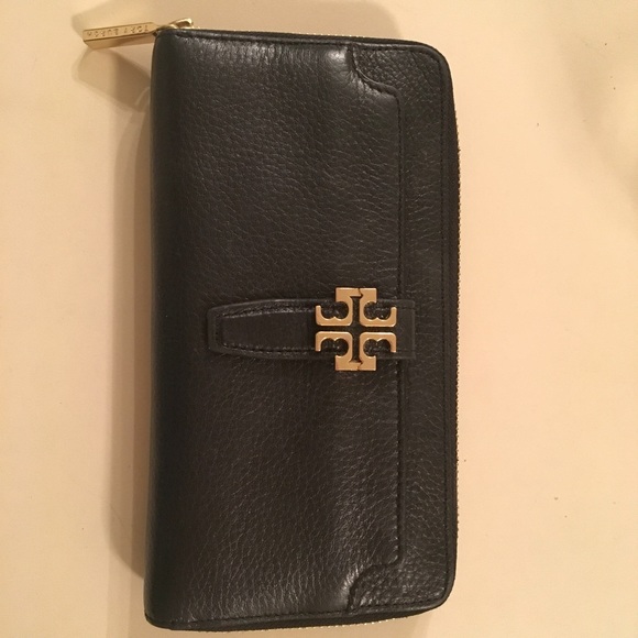 Tory Burch Leather Wallet w/ Magnetic Phone Pocket