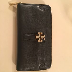 Tory Burch Leather Wallet w/ Magnetic Phone Pocket
