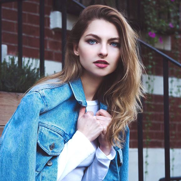 Meet your Posher, Elizabeth