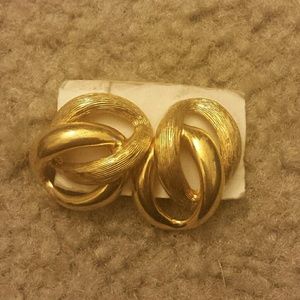 Retro Gold Stud Earrings